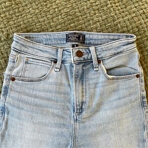 Abercrombie & Fitch Simone High Rise Ankle Jeans 00 short